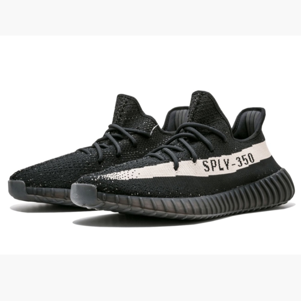 YEEZY BOOST 350 V2
"Oreo"